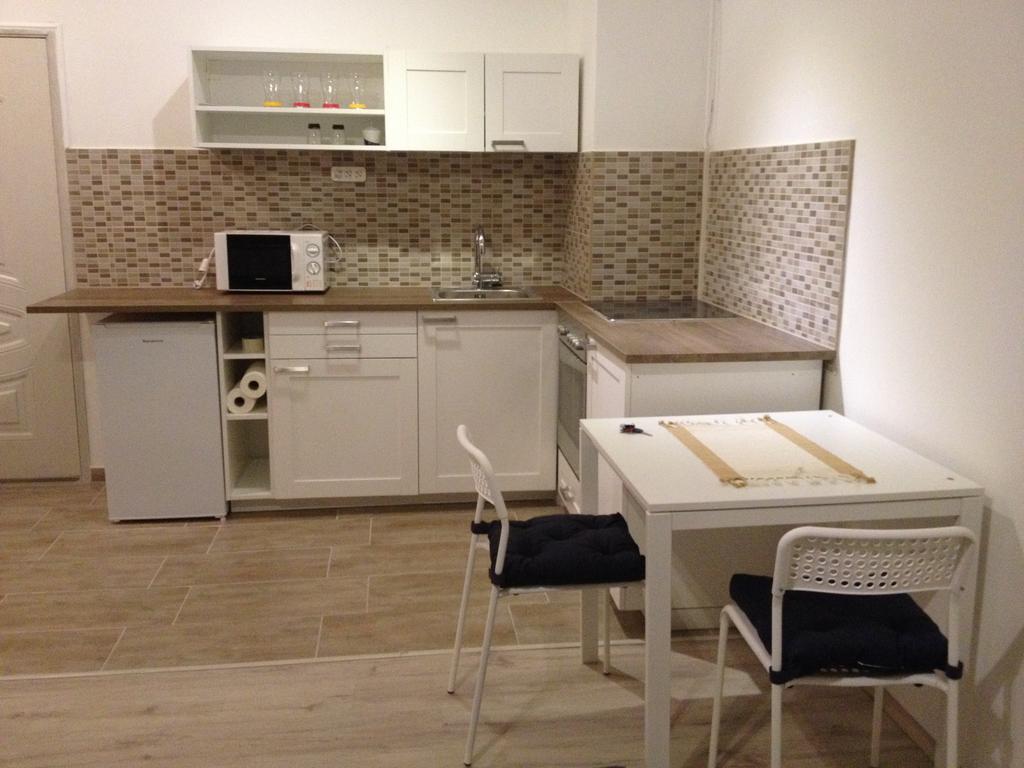 Dozsa Apartman Lägenhet Gödöllő Rum bild